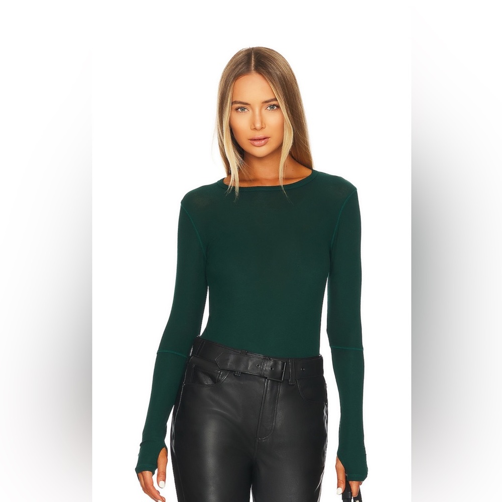 Everett Long Sleeve Thumbhole Tee in Emerald Green